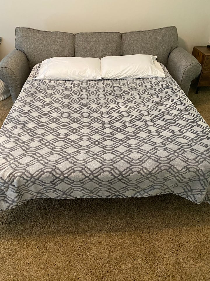 152 × 203 სმ ზომის დივანი ლოფტში