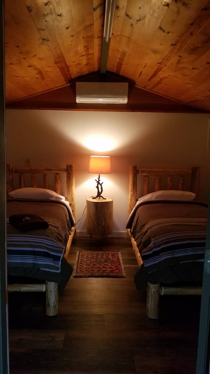 Ocoee Basecamp Explore the rivers & mountains! Cabins for Rent in