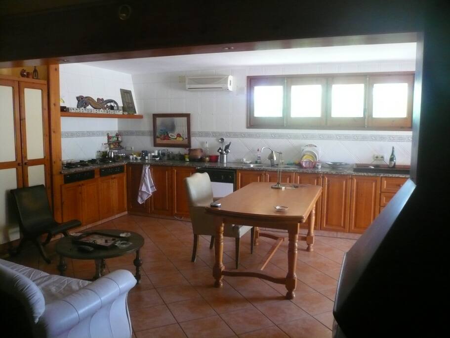 apartament amb cuina per a 1, 2, persones.