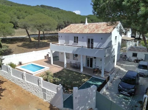 Villa El Sarguito, +Pool+Beach 250mt+Wifi+Bbq