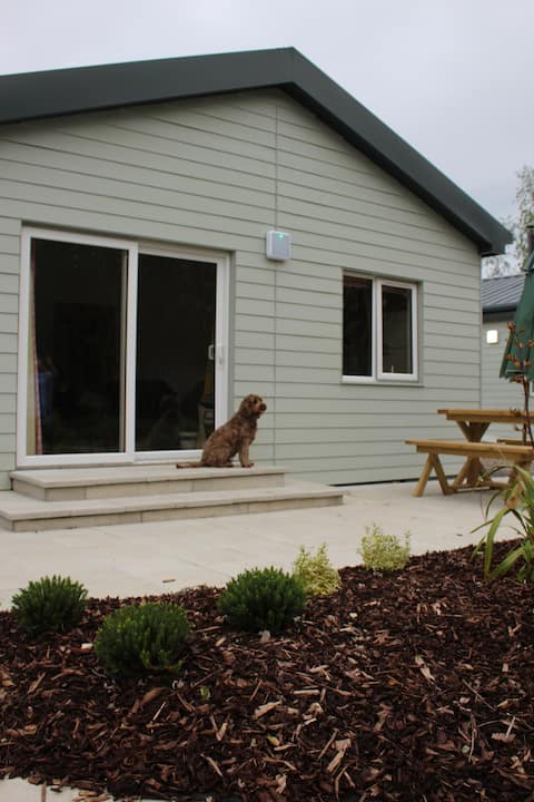 Beautiful Woodland Lodge on Upper Lough Erne