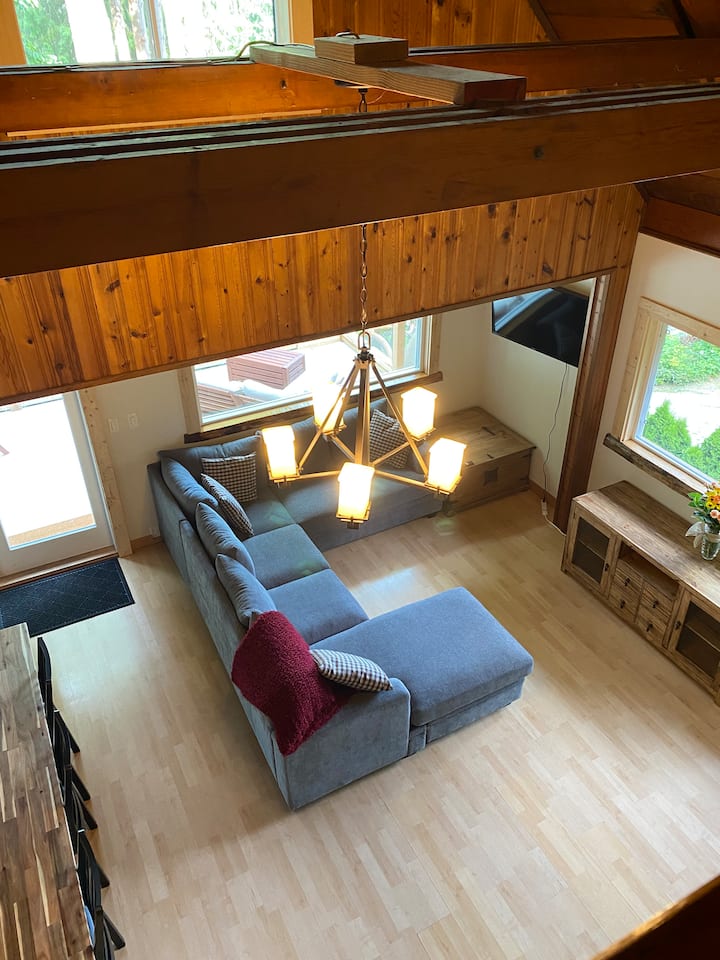 Welcome To The Arbutus Loft. - Gibsons