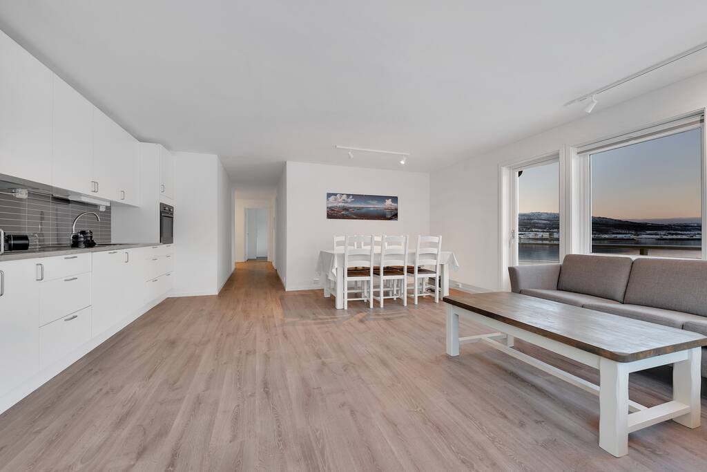 Kjøkken /Kitchen