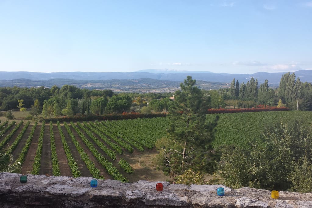 Vue exceptionnelle sur les monts du Luberon