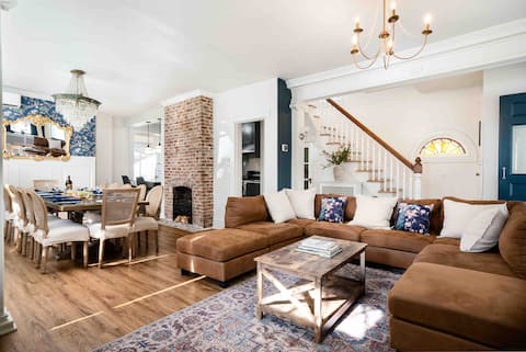 TheVictorianBlue|Relocations|Mid-Term Stays