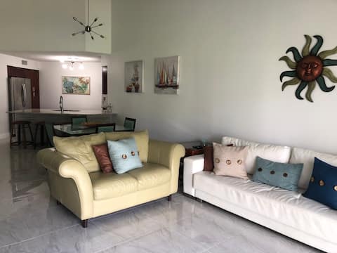 Popular Airbnb listing: Amazing St. Pete Beach Vista del Sol Condo in St. Petersburg