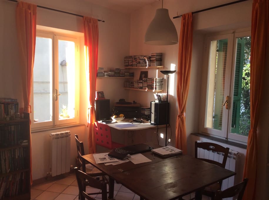afternoon light in living area/kitchen