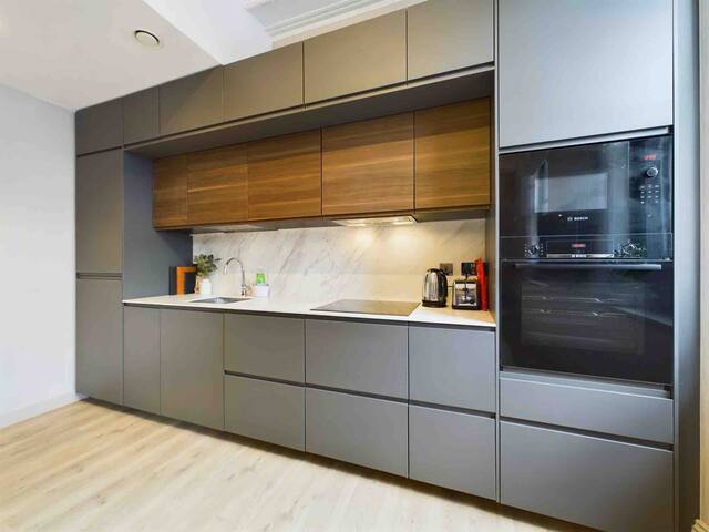 Stylish 2bedroom city centre gallery image 4