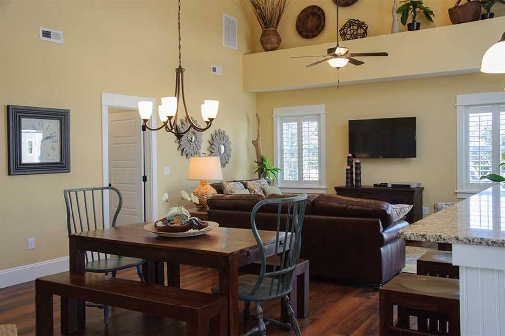 BV7B: Our Keepsake | Mid Level Living Area Overview