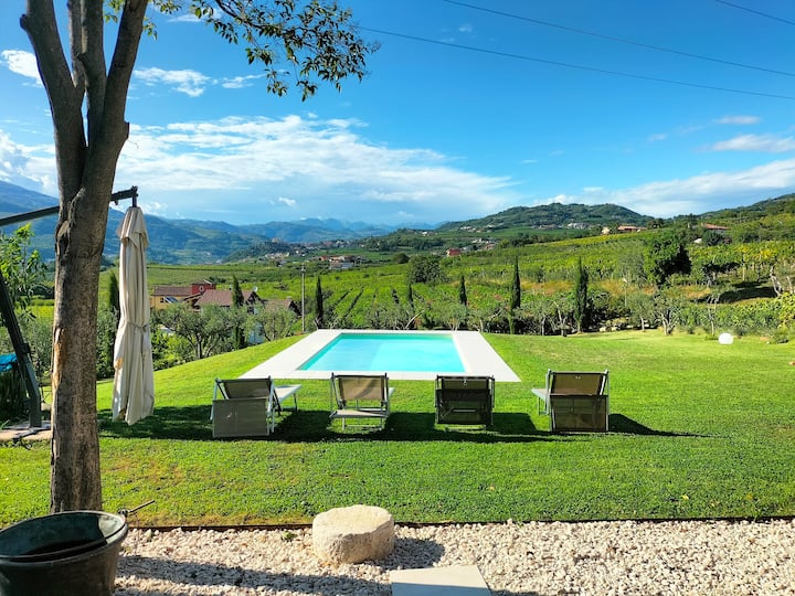 San Giovanni Ilarione Vacation Rentals & Homes - Veneto, Italy | Airbnb