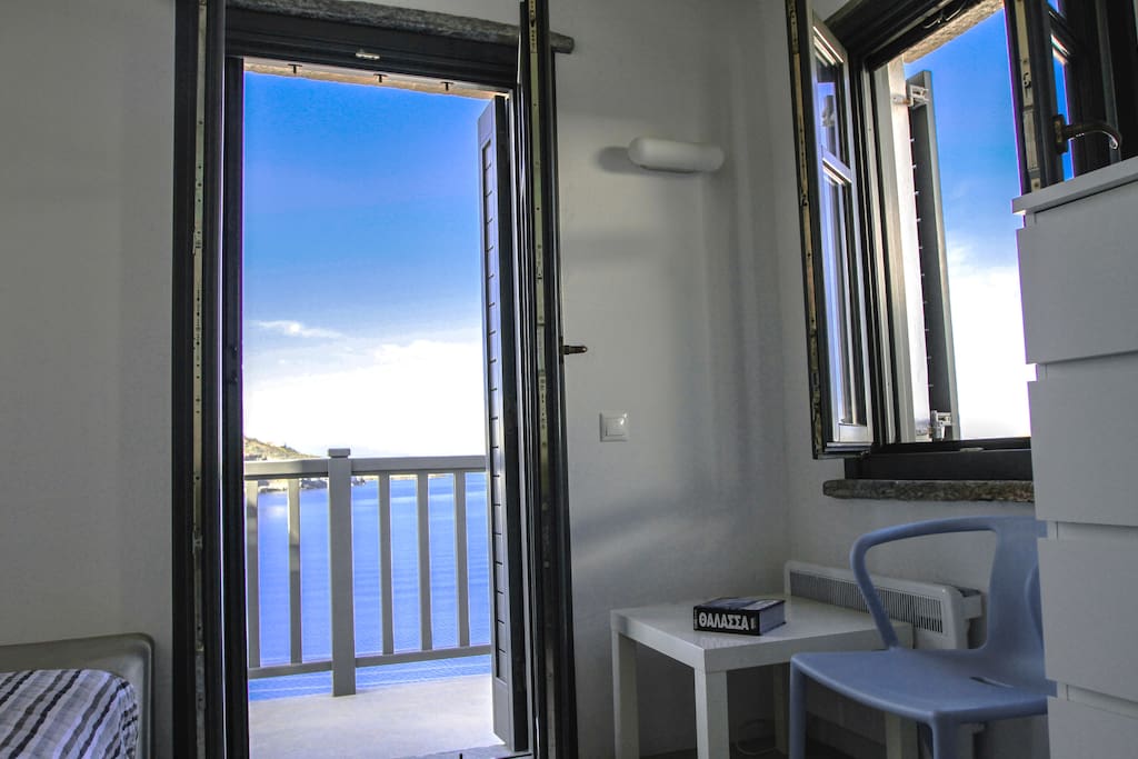 The bedroom with seaview