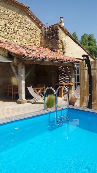 piscine semi enterrée 4x3 mètres en bois
