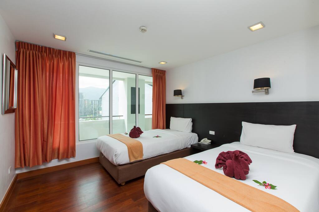 Second bedroom