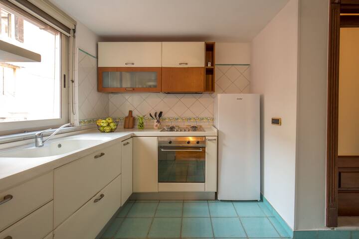 Mario’s Apartment in the Spanish Steps gallery image 4