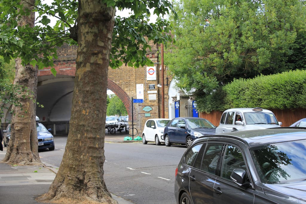 See how close the tube station is !!!!! It is less than a 2 minute walk.