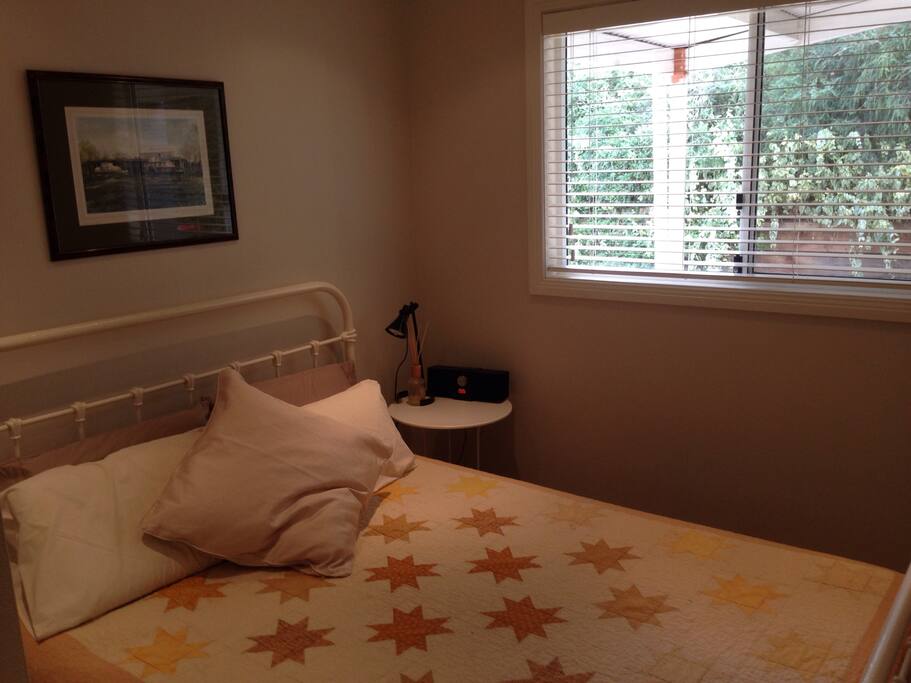 Comfortable queen bed for great nights sleep