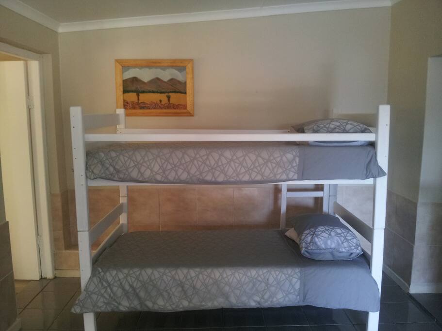 2 Single beds