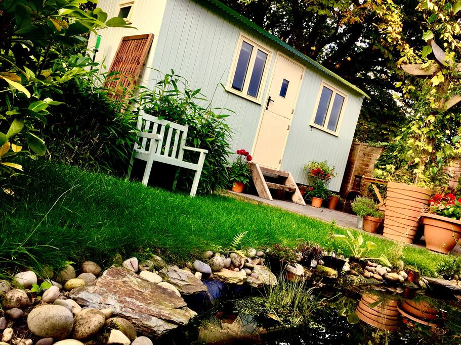 Delightful Romantic Retreat
