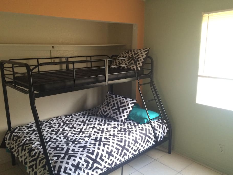 Guest room w/ Bunk Bed.
