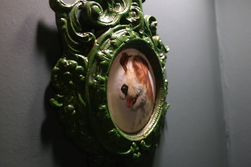 https://www.facebook.com/pink.flamingo.apartment/