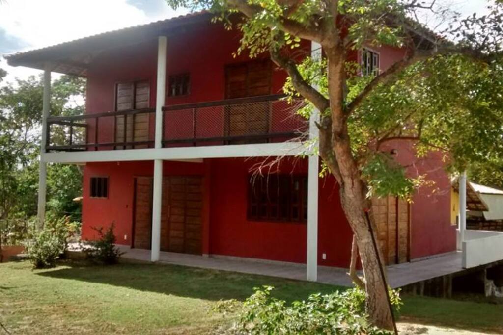 vista da casa com 3 suites