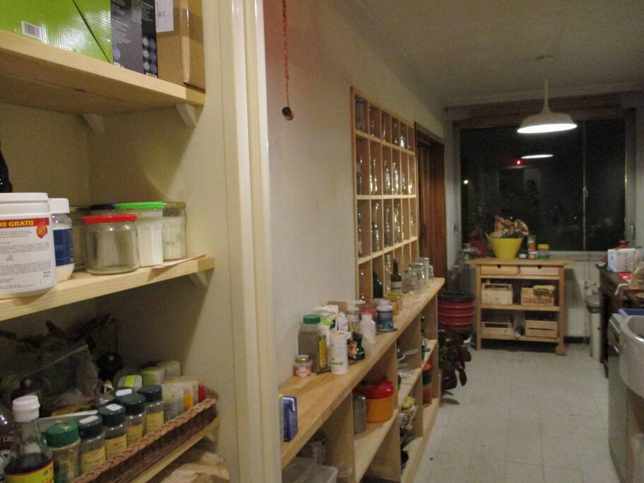 Cuisine équipée.