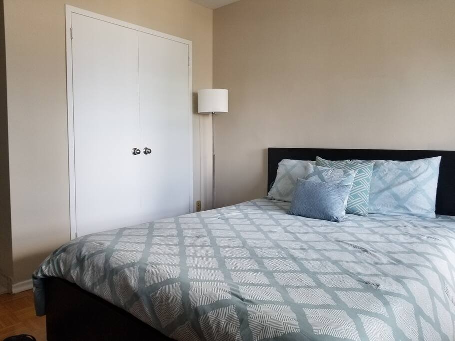 Queen Bed