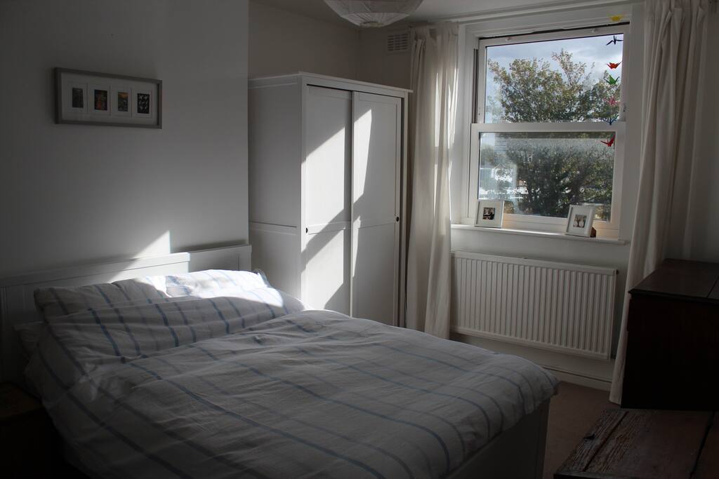Double bed - fresh linen and towels provided