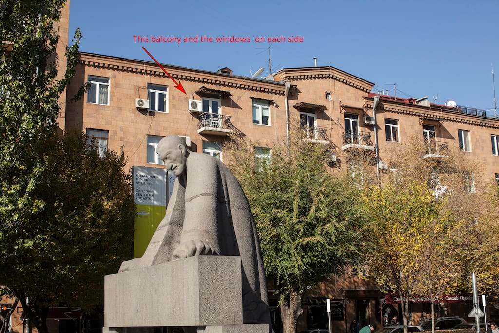 The apartment is on the top floor with a great view of Cascade, including the monument to Alexander Tamanyan - chief architect of Yerevan. The apartment has a balcony with a bedroom and kitchen window on each side.