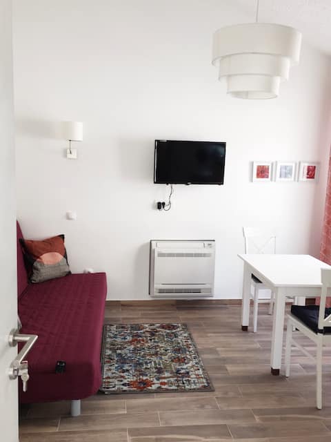 Top performing Airbnb: Newbuilt Studio w/ All Essentials + 5 min to beach in Općina Brela