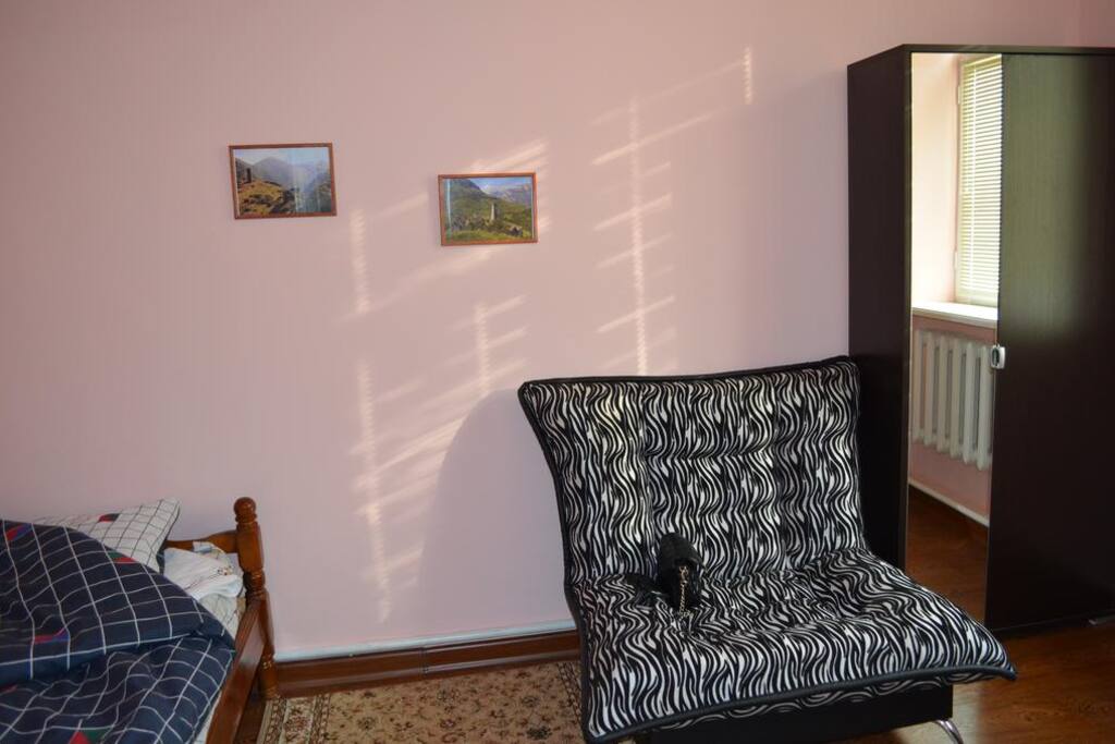 номер - Розовый