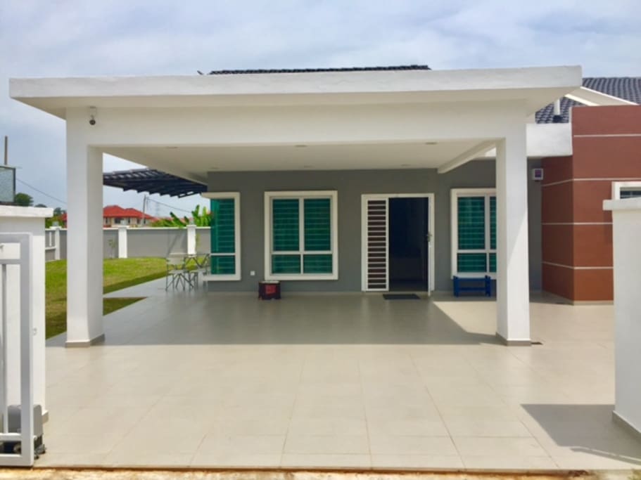MAIN ENTRANCE