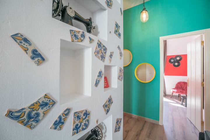 Super Central Walk Anywhere w/ AC, Lift & Parking gallery image 3