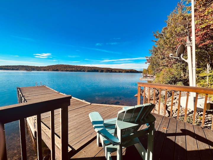 Cheerful 4Bedroom Lakefront Cottage w Sandy Beach Cottages for Rent in Kearney, Ontario