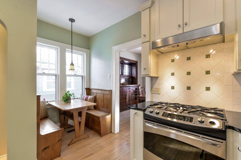 Breakfast nook