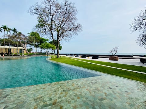 2 Bedroom oceanfront condo