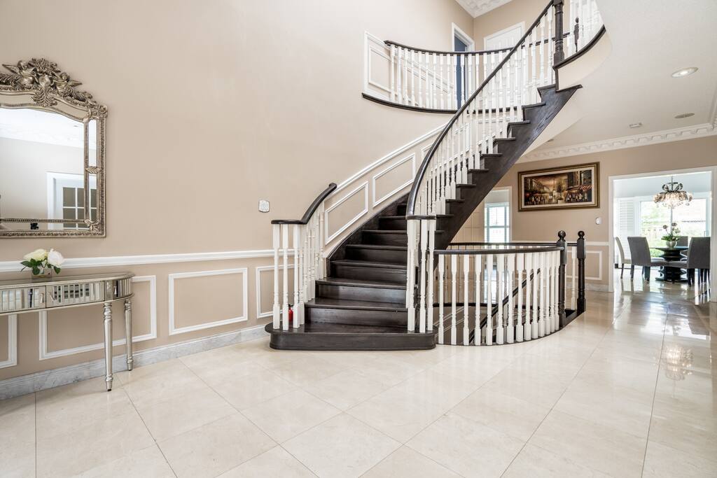 main floor(common area)