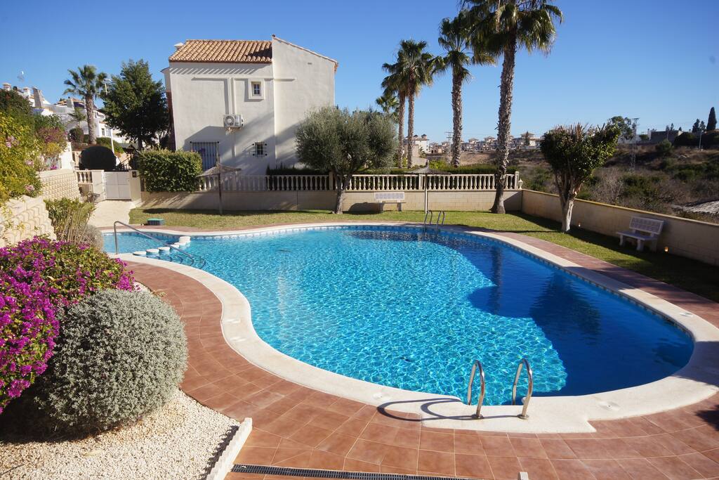 Swinig pool, comunidad