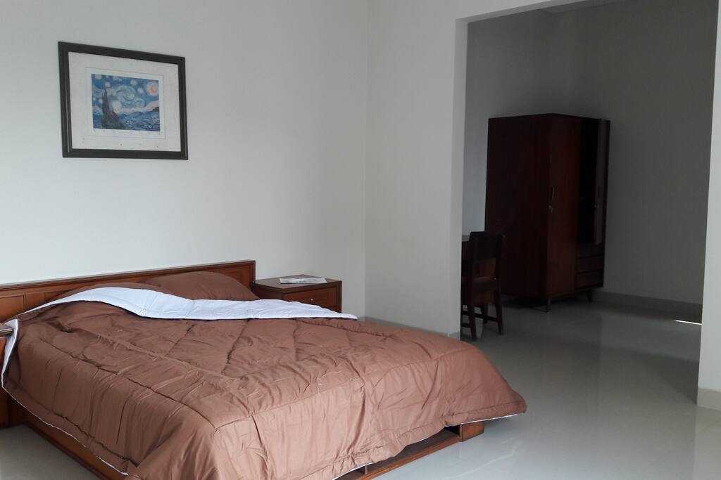 Master bed room