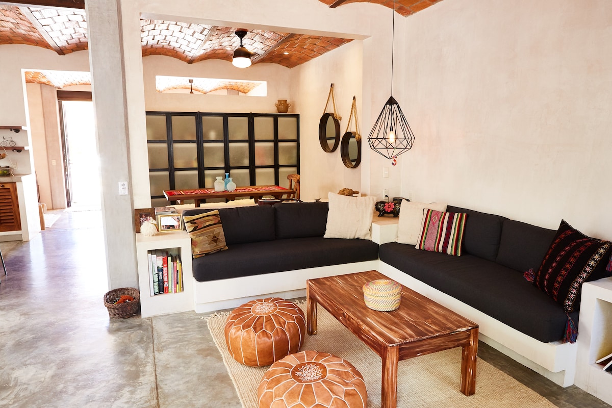 Propiedad de Airbnb exitosa: Chic San Pancho luxury w/pool in heart of pueblo! en Nayarit