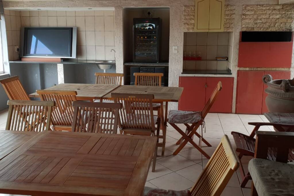 Communal balcon braai area
