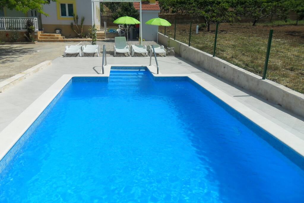 swimming-pool
