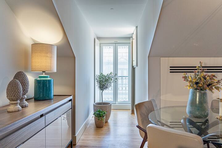 Bela da Rainha 4E – Great Baixa flat gallery image 2