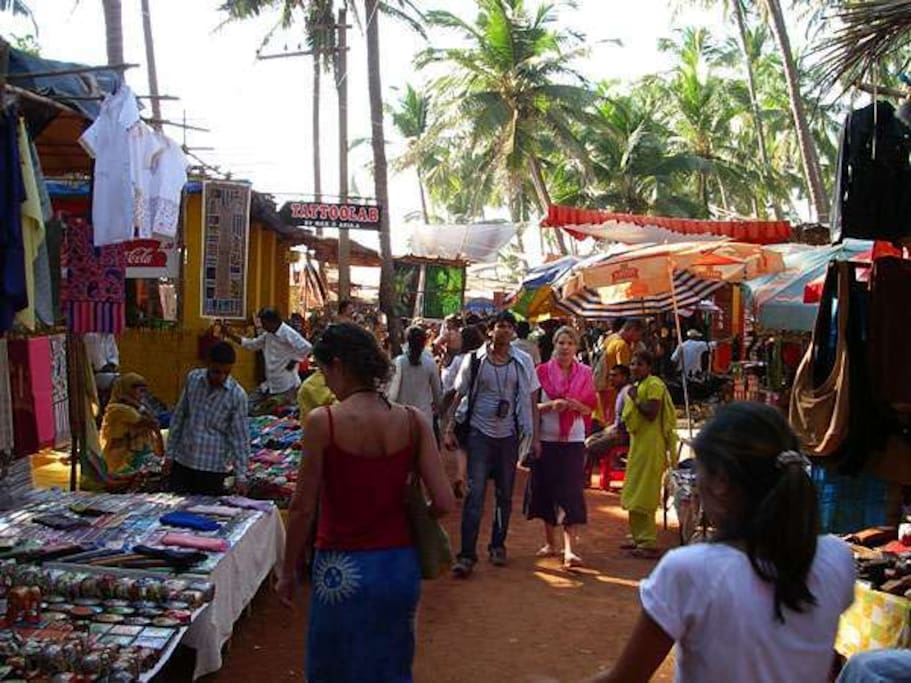 Anjuna Flee Market - Goa