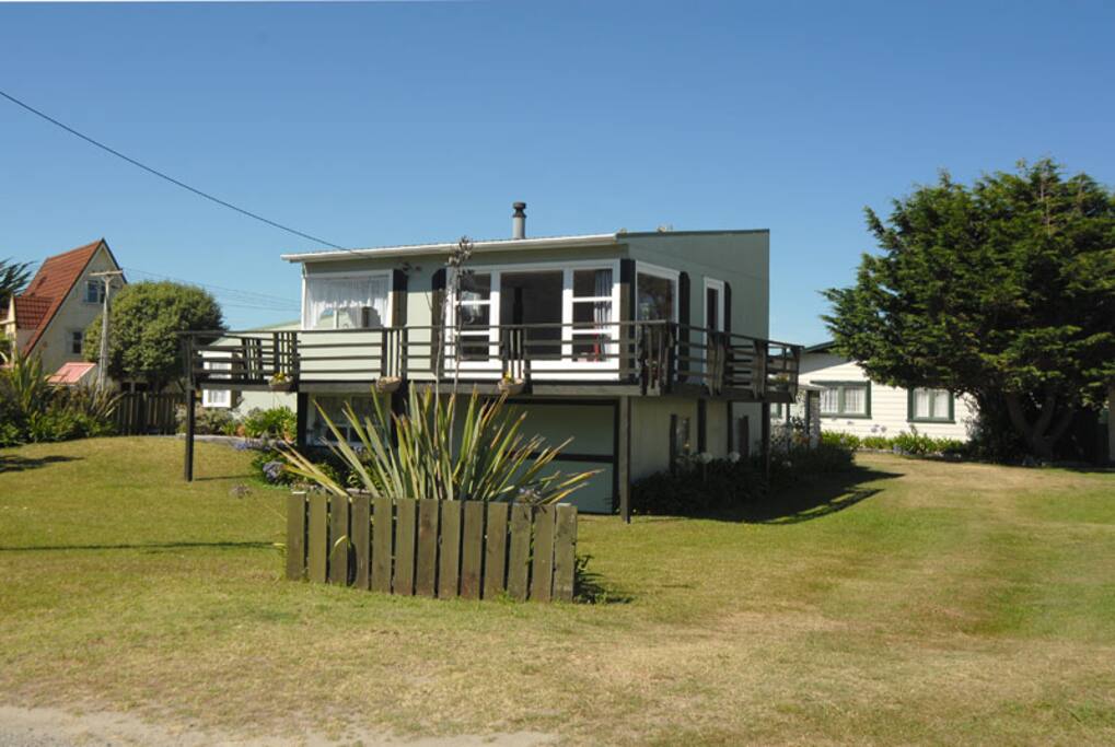 Hokio Beachfront Retreat