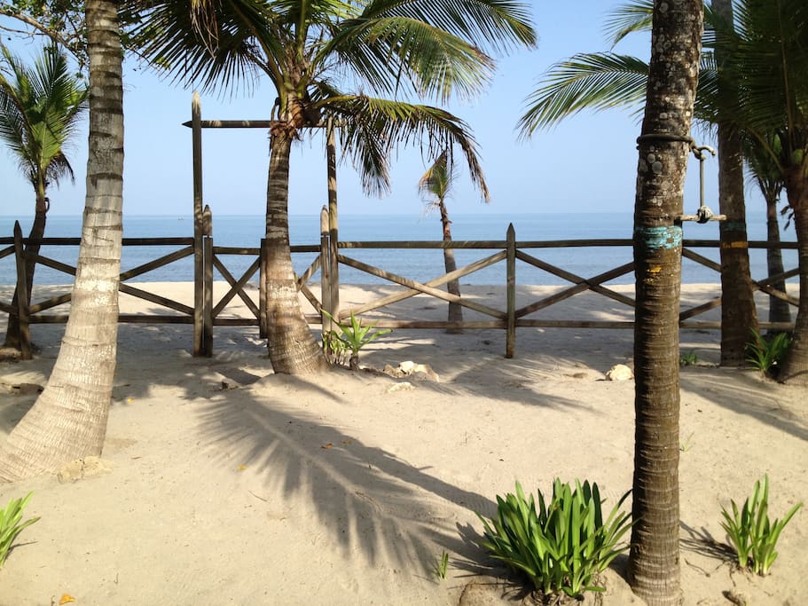 La Playa frente a la casa