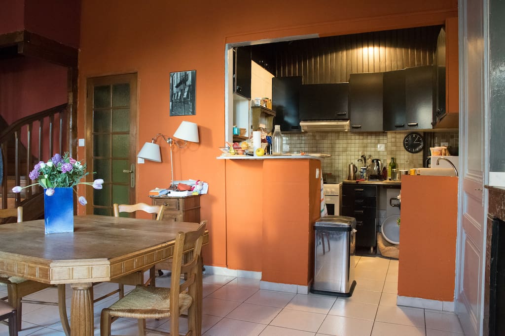 niveau 1er étage : salle à manger et cuisine ouverte