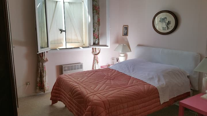Chambre Rose - Pink Room