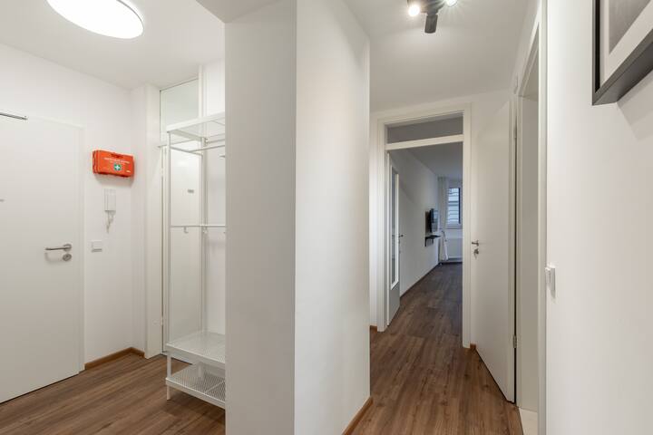 HERA – 2-bedroom apartment in Munich city center gallery image 2