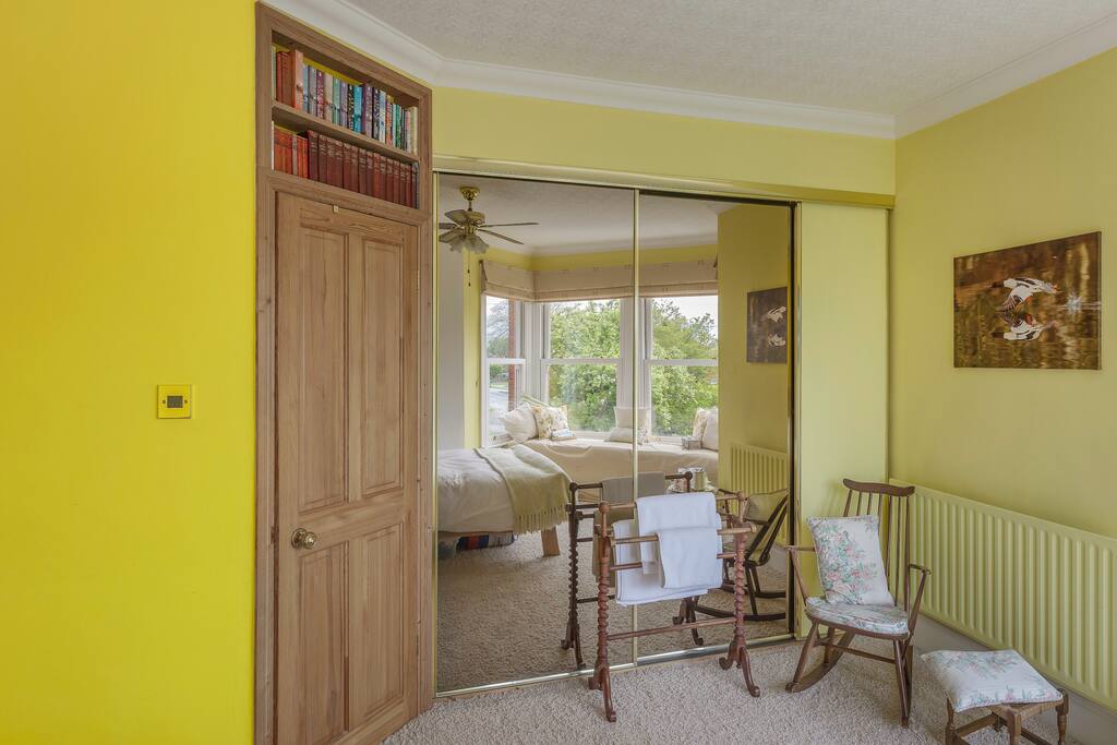 Lovely sunny room with space